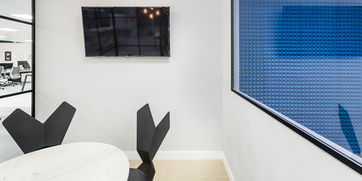 時(shí)尚辦公網(wǎng) 辦公設(shè)計(jì) 設(shè)計(jì)欣賞 寧?kù)o自然 英國(guó)汽車(chē)在線交易平臺(tái)carwow倫敦總部辦公設(shè)計(jì)欣賞